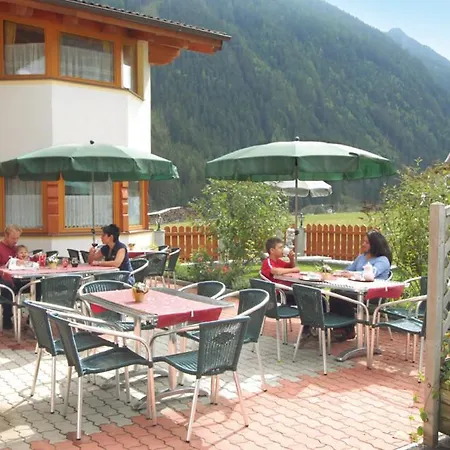 Casa de hóspedes Alpenpension Elferblick 4*
