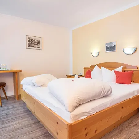 Alpenpension Elferblick- Zimmer- Appartements- Wellness