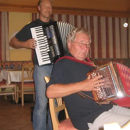 Alpenpension Elferblick בית הארחה ניוסטיפט אים סטובאיטל